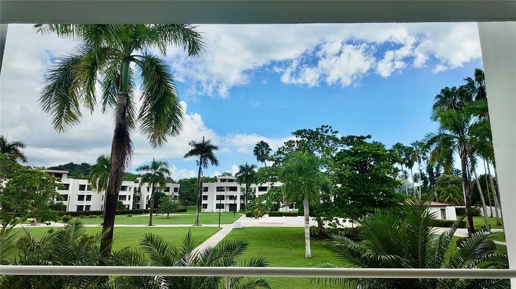 For Rent: $1,850 (2 beds, 2 baths, 1219 Square Feet)