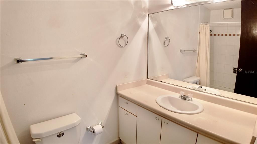 For Rent: $1,850 (2 beds, 2 baths, 1219 Square Feet)