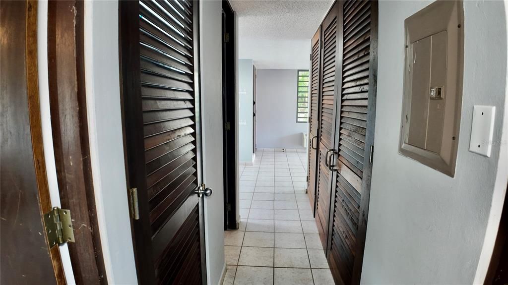 For Rent: $1,850 (2 beds, 2 baths, 1219 Square Feet)