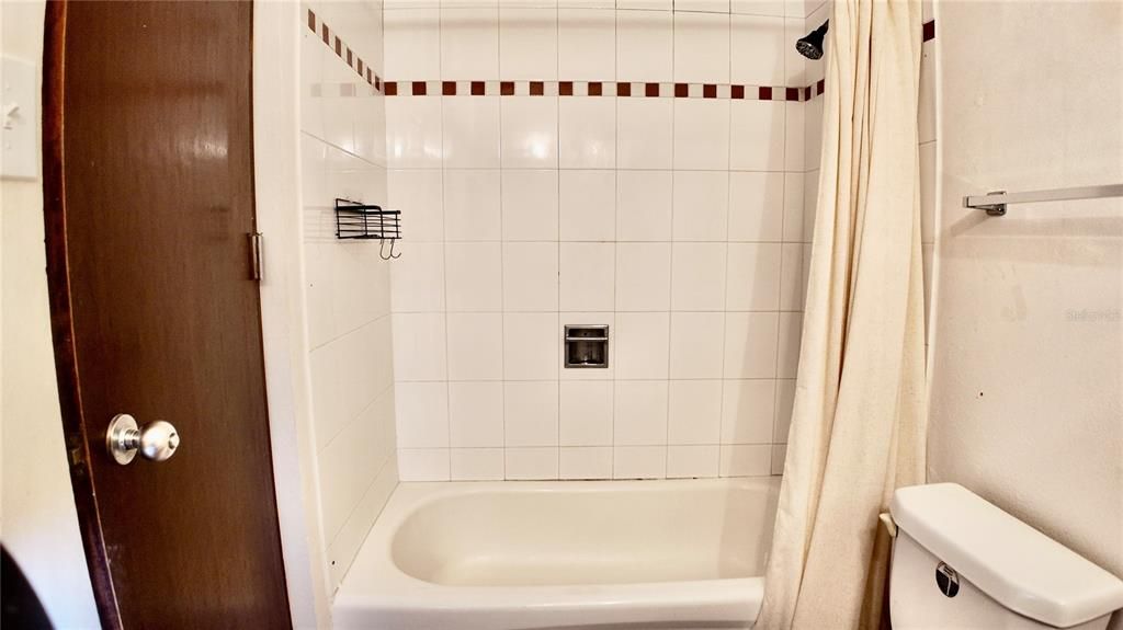 For Rent: $1,850 (2 beds, 2 baths, 1219 Square Feet)