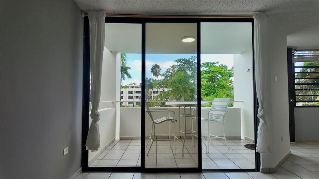 For Rent: $1,850 (2 beds, 2 baths, 1219 Square Feet)