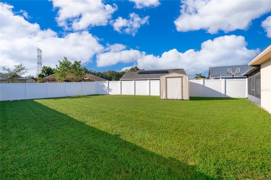 Activo con contrato: $389,900 (3 camas, 2 baños, 1648 Pies cuadrados)