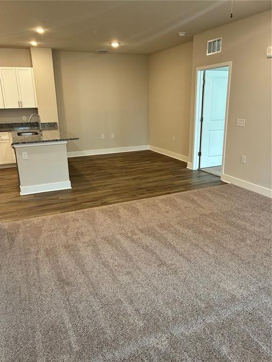 For Rent: $1,795 (2 beds, 2 baths, 1305 Square Feet)