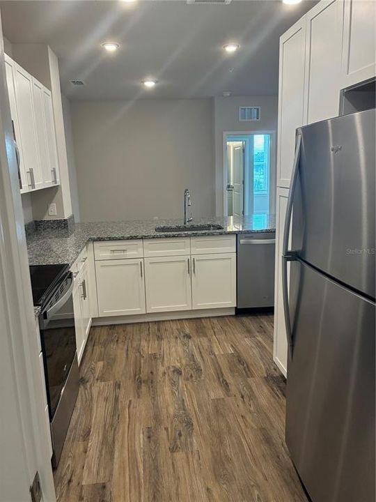 For Rent: $1,795 (2 beds, 2 baths, 1305 Square Feet)