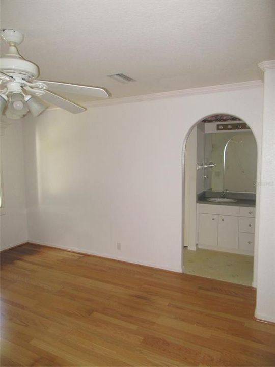 В аренду: $1,700 (3 спален, 2 ванн, 1155 Квадратных фут)