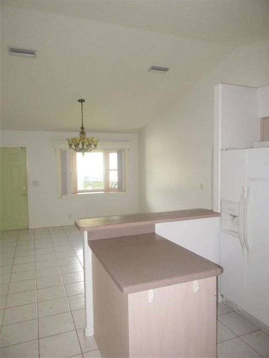 В аренду: $1,700 (3 спален, 2 ванн, 1155 Квадратных фут)