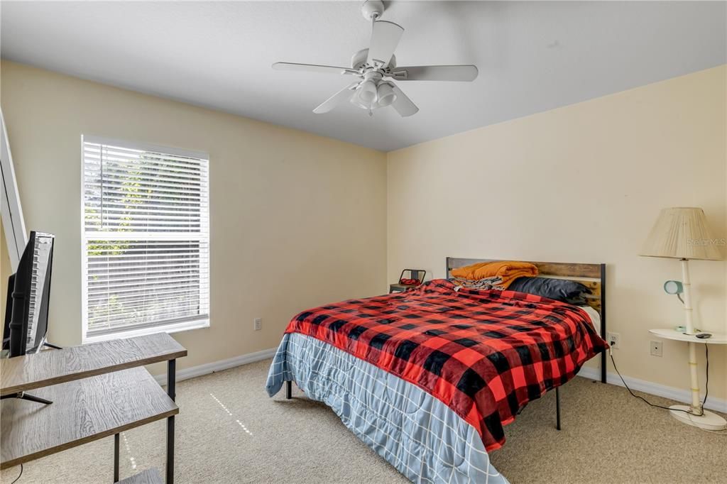 For Sale: $320,000 (2 beds, 2 baths, 980 Square Feet)