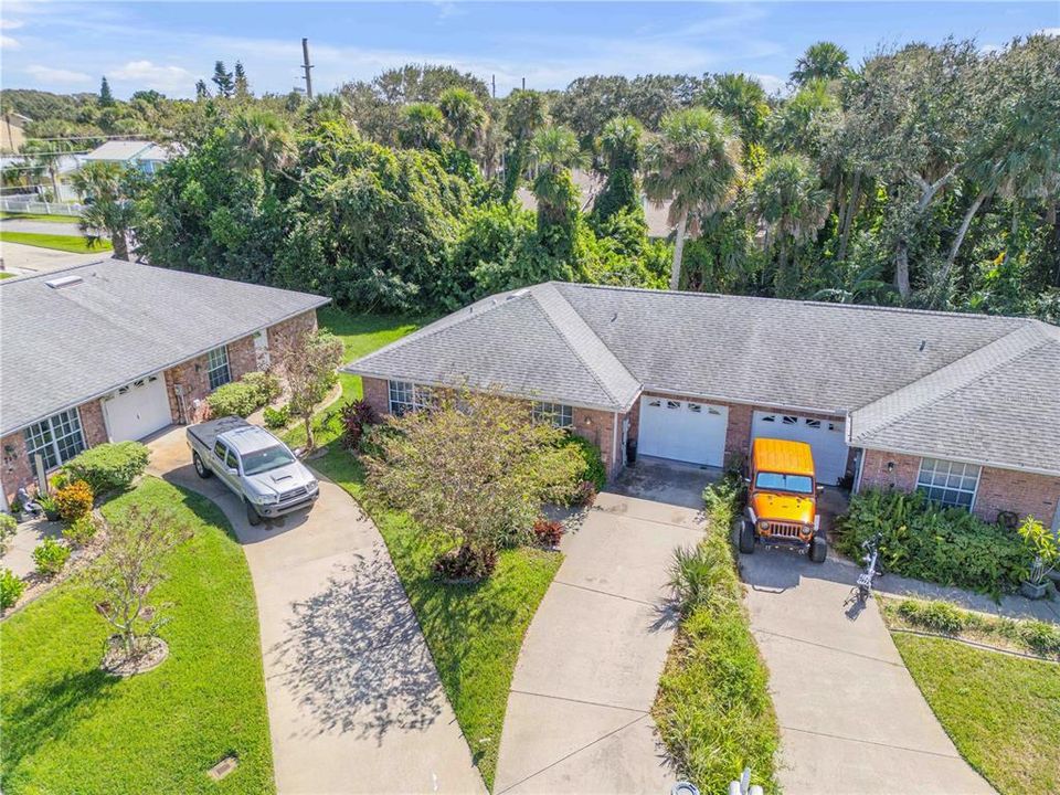 For Sale: $320,000 (2 beds, 2 baths, 980 Square Feet)