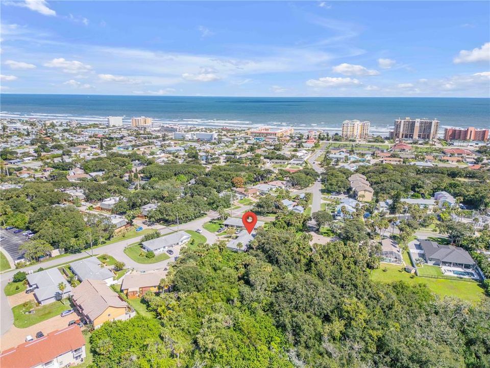 For Sale: $320,000 (2 beds, 2 baths, 980 Square Feet)