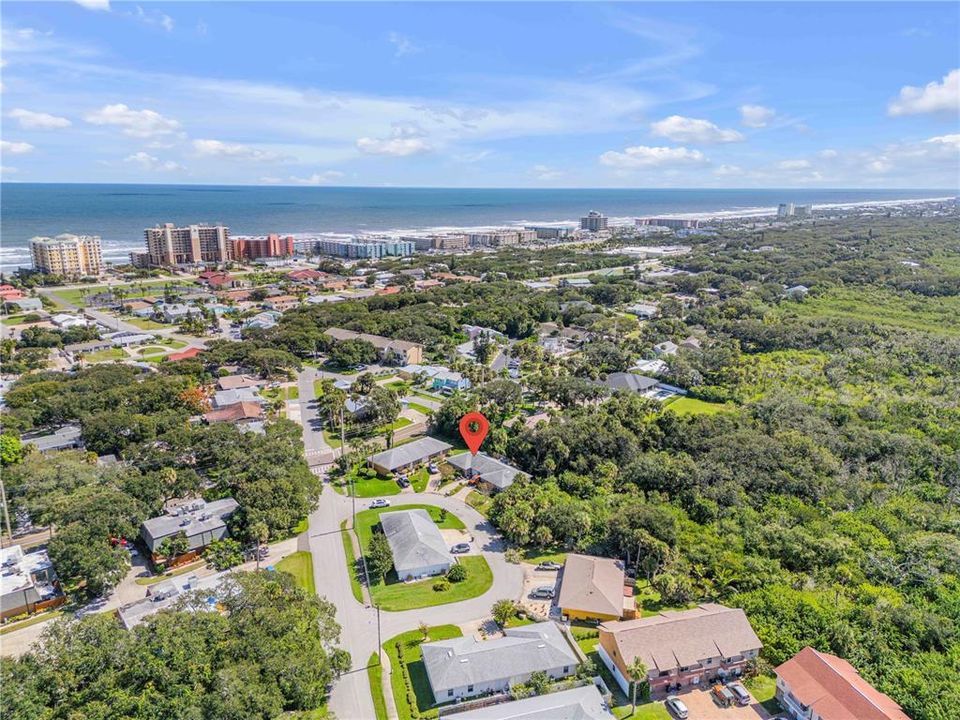 For Sale: $320,000 (2 beds, 2 baths, 980 Square Feet)