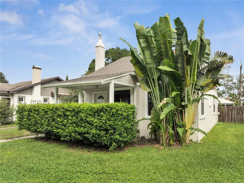 For Sale: $410,000 (4 beds, 1 baths, 1280 Square Feet)