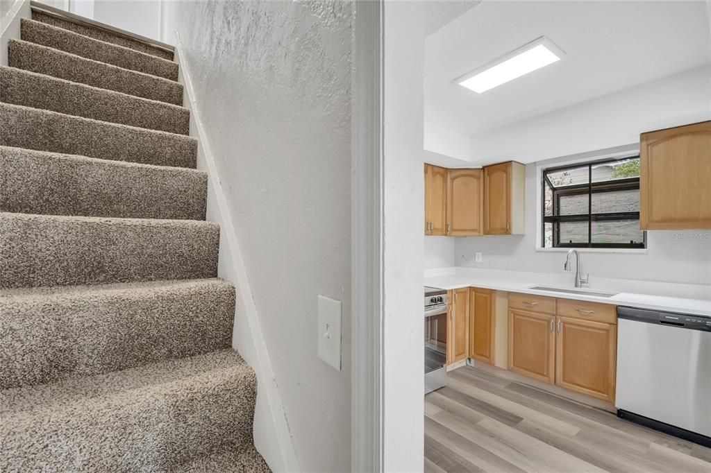 For Sale: $410,000 (4 beds, 1 baths, 1280 Square Feet)