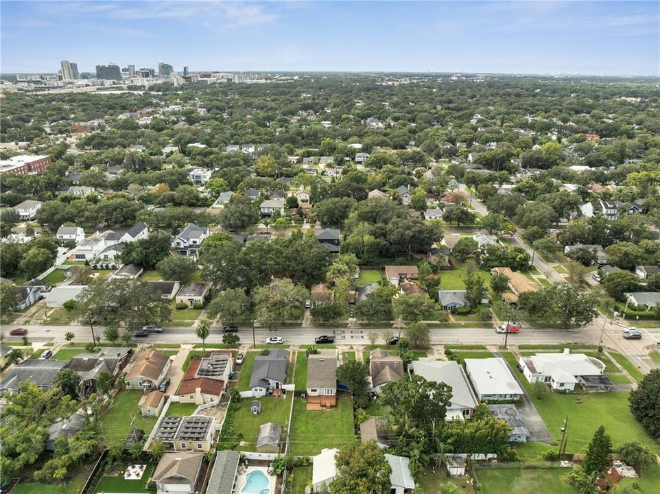 For Sale: $410,000 (4 beds, 1 baths, 1280 Square Feet)