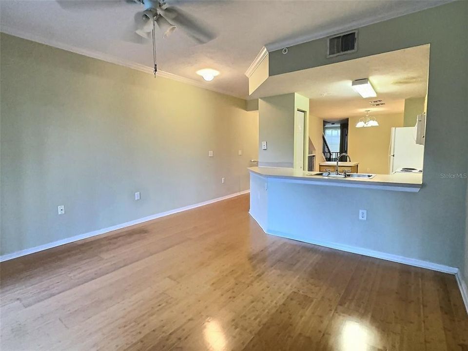 En Venta: $267,000 (2 camas, 2 baños, 1298 Pies cuadrados)