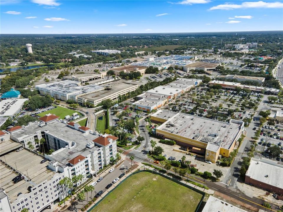 Active With Contract: $134,000 (2 beds, 2 baths, 984 Square Feet)