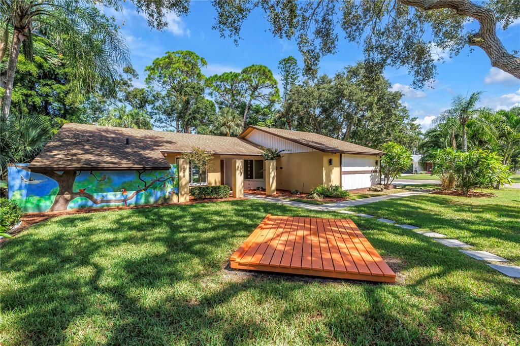 合同活跃: $499,000 (3 贝兹, 2 浴室, 1900 平方英尺)