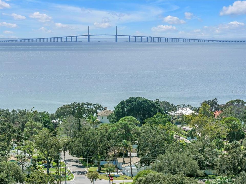 合同活跃: $499,000 (3 贝兹, 2 浴室, 1900 平方英尺)