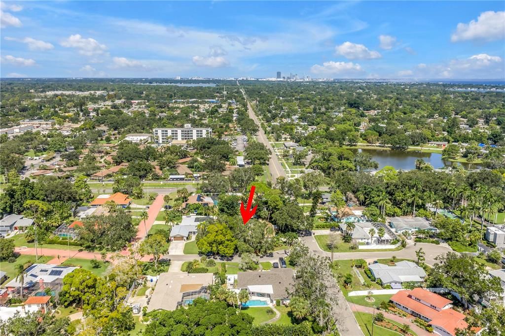 合同活跃: $499,000 (3 贝兹, 2 浴室, 1900 平方英尺)