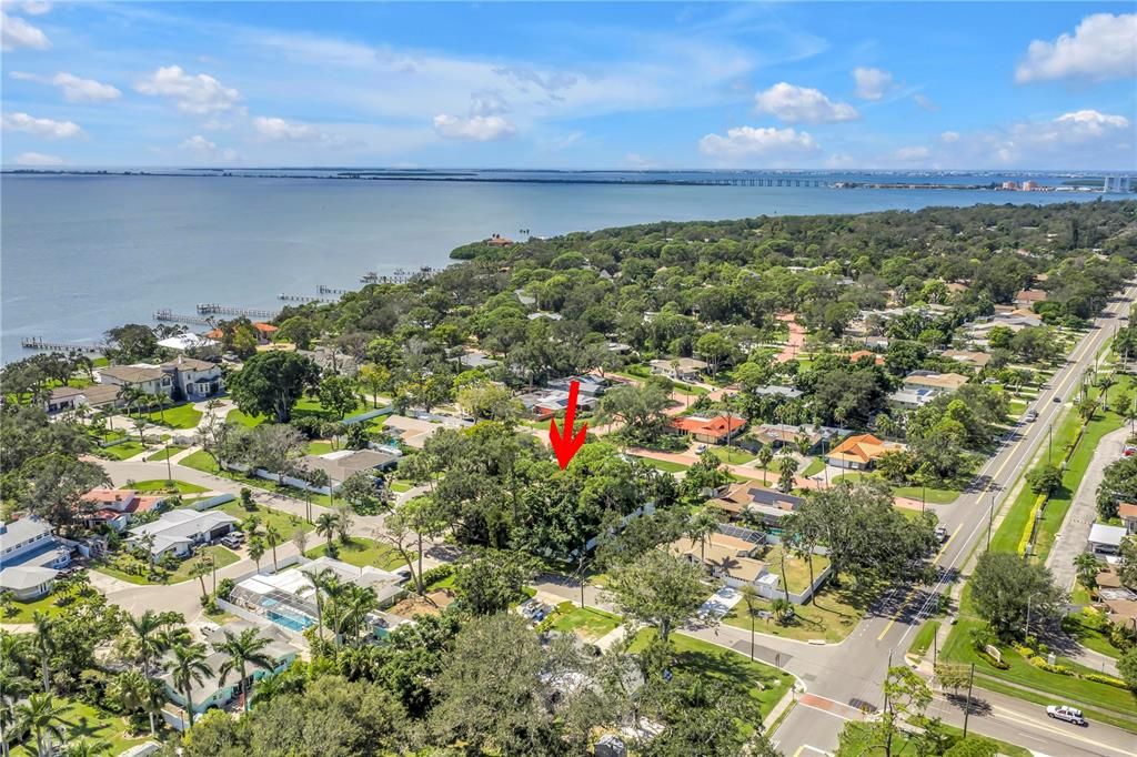 合同活跃: $499,000 (3 贝兹, 2 浴室, 1900 平方英尺)