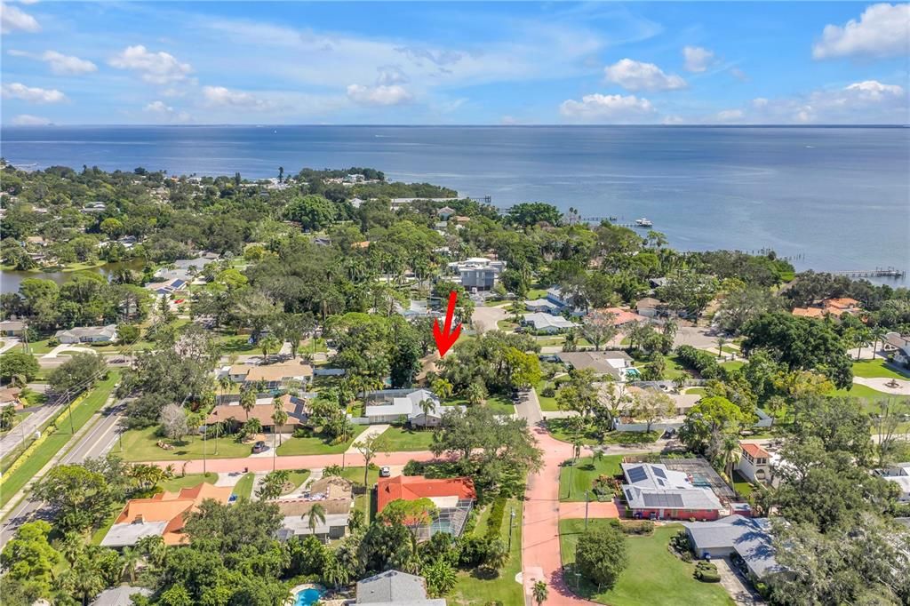 合同活跃: $499,000 (3 贝兹, 2 浴室, 1900 平方英尺)