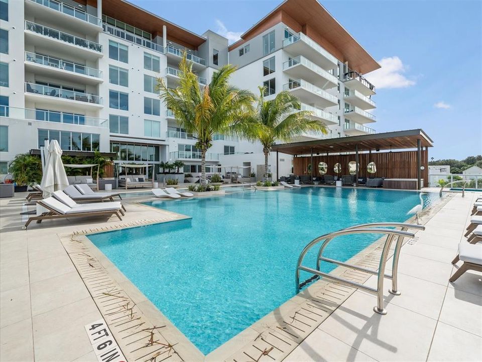 For Rent: $7,500 (2 beds, 2 baths, 1409 Square Feet)