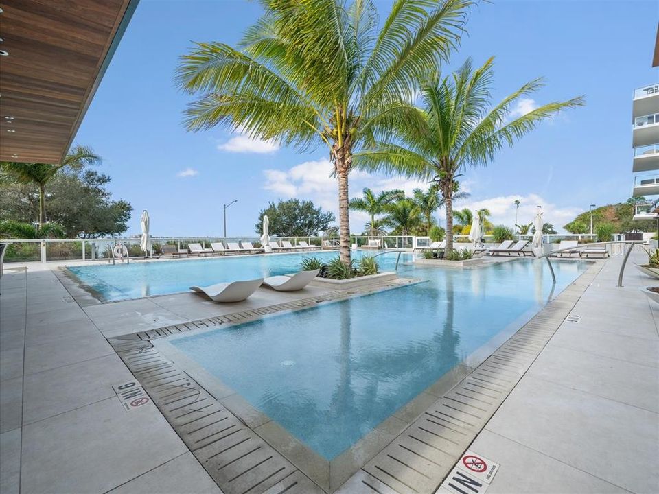 For Rent: $7,500 (2 beds, 2 baths, 1409 Square Feet)