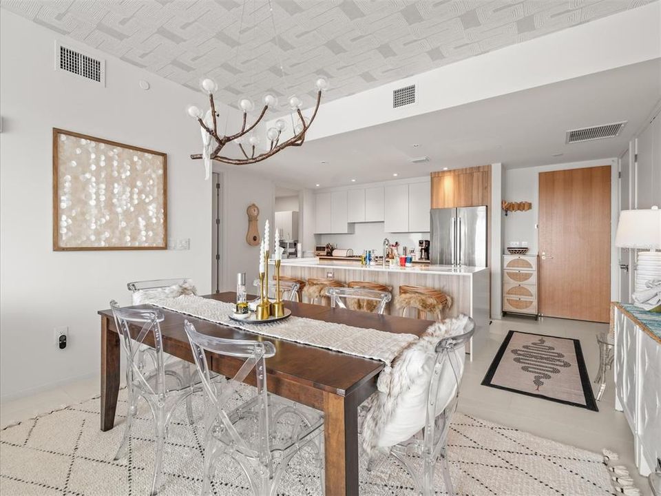 For Rent: $7,500 (2 beds, 2 baths, 1409 Square Feet)