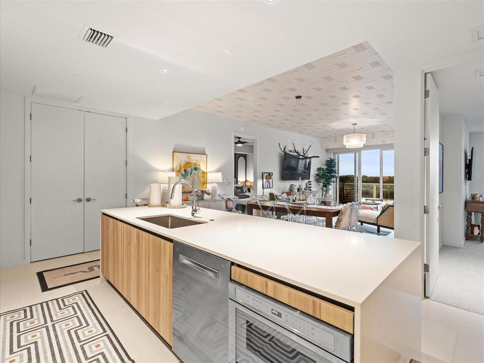 For Rent: $7,500 (2 beds, 2 baths, 1409 Square Feet)