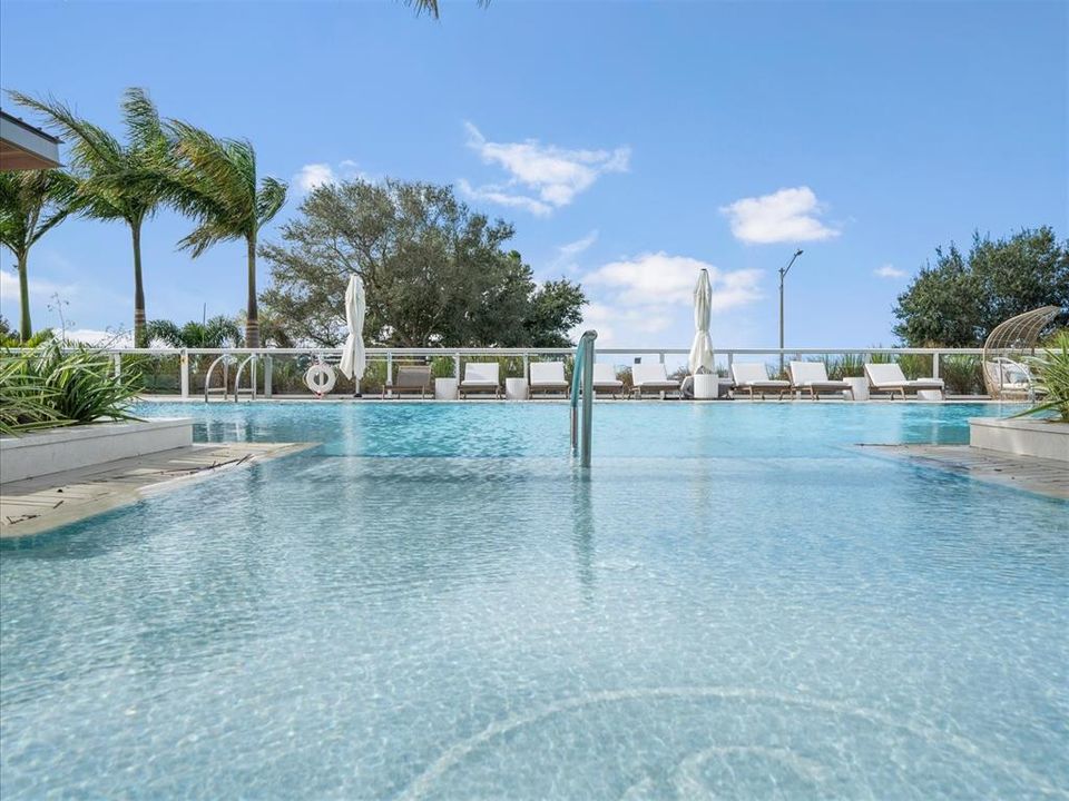 For Rent: $7,500 (2 beds, 2 baths, 1409 Square Feet)