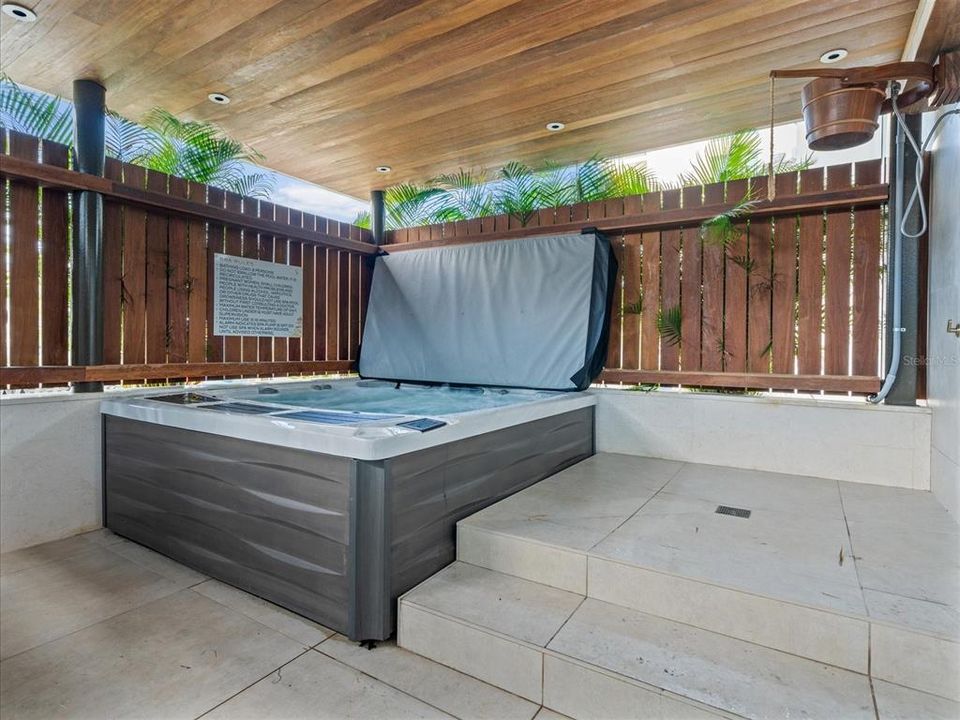 For Rent: $7,500 (2 beds, 2 baths, 1409 Square Feet)