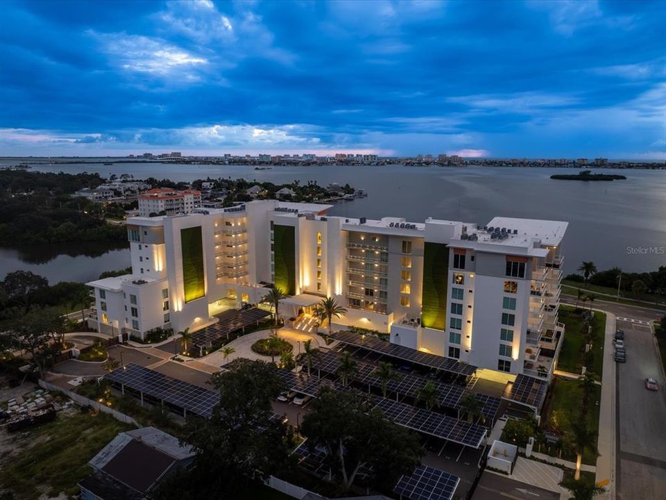 For Rent: $7,500 (2 beds, 2 baths, 1409 Square Feet)