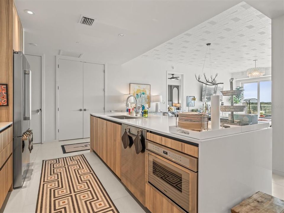 For Rent: $7,500 (2 beds, 2 baths, 1409 Square Feet)