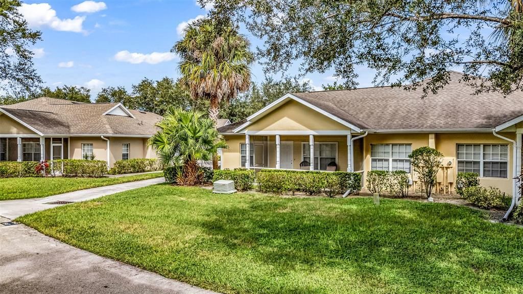 Active With Contract: $1,850 (2 beds, 2 baths, 1190 Square Feet)