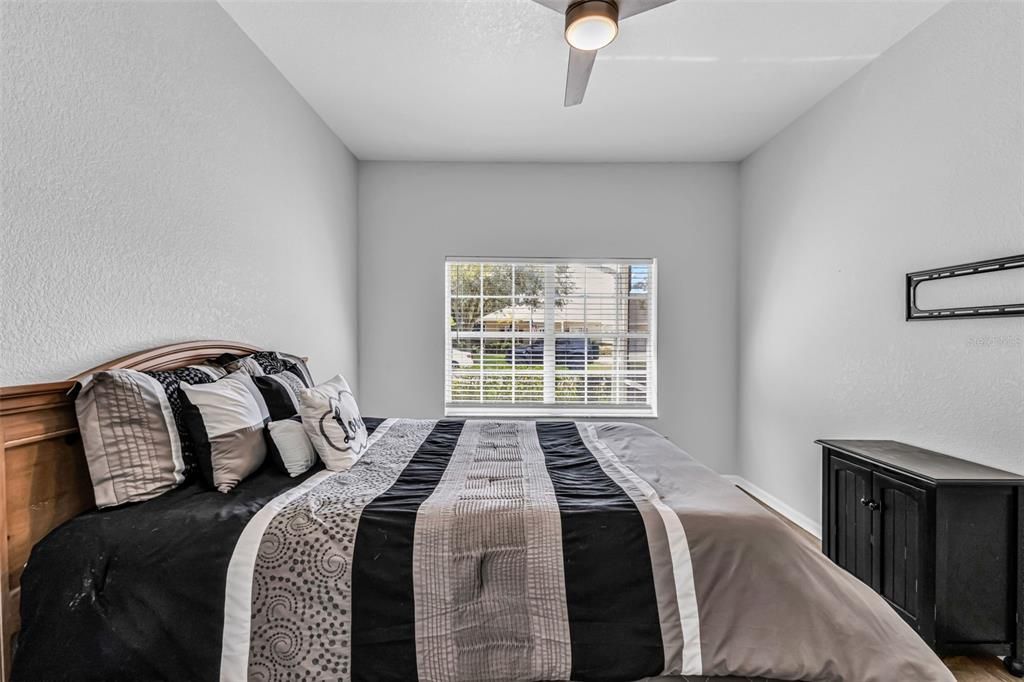 Active With Contract: $1,850 (2 beds, 2 baths, 1190 Square Feet)