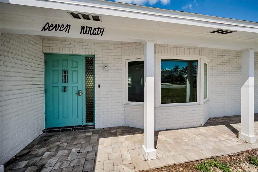 出租: $5,250 (2 贝兹, 2 浴室, 1570 平方英尺)