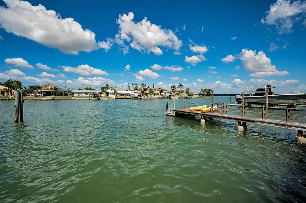 出租: $5,250 (2 贝兹, 2 浴室, 1570 平方英尺)