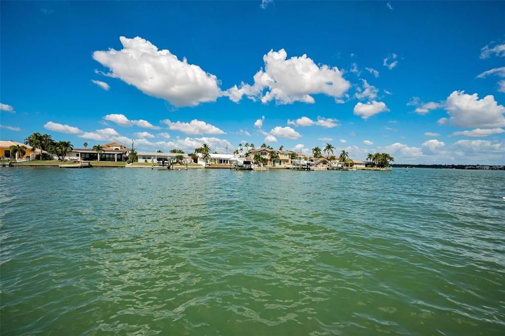 出租: $5,250 (2 贝兹, 2 浴室, 1570 平方英尺)