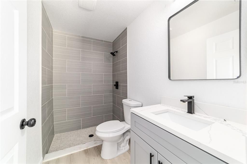 For Sale: $215,000 (3 beds, 2 baths, 1157 Square Feet)