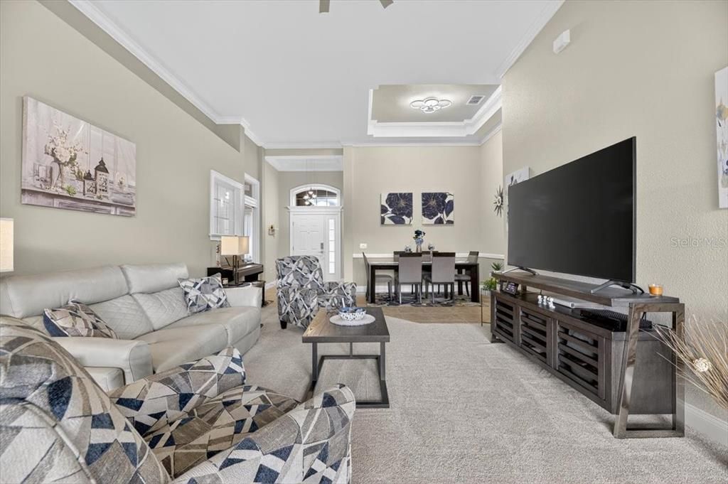 Под контрактом: $385,000 (2 спален, 2 ванн, 1476 Квадратных фут)