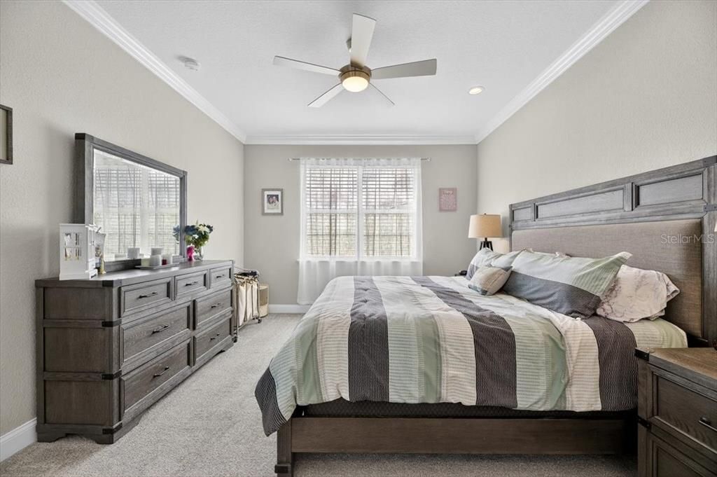 Под контрактом: $385,000 (2 спален, 2 ванн, 1476 Квадратных фут)