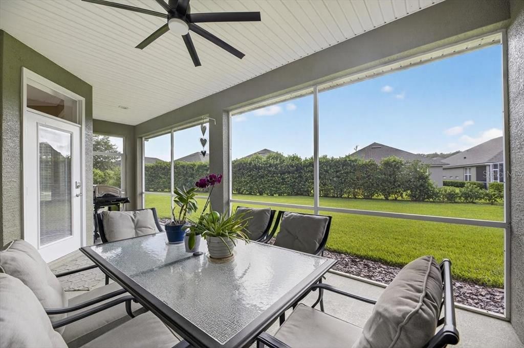 Под контрактом: $385,000 (2 спален, 2 ванн, 1476 Квадратных фут)