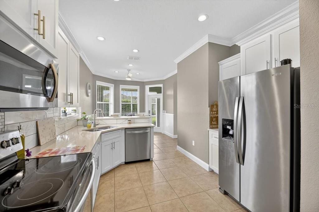 Под контрактом: $385,000 (2 спален, 2 ванн, 1476 Квадратных фут)