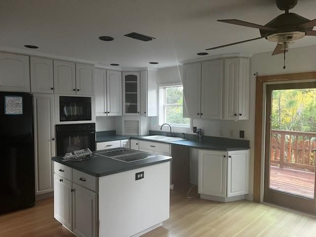 For Sale: $310,000 (3 beds, 2 baths, 1799 Square Feet)