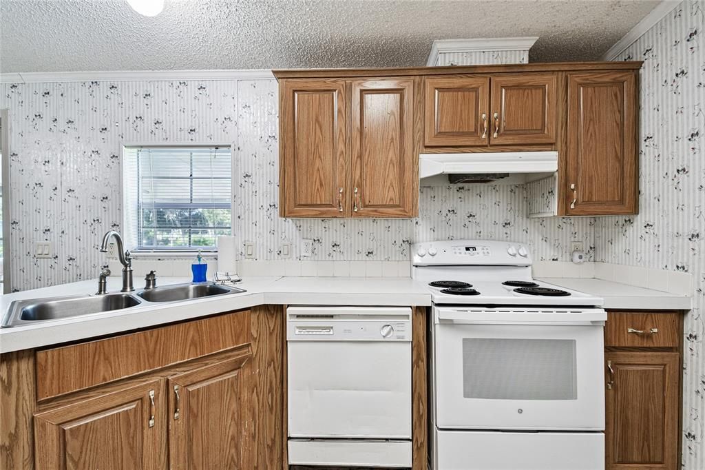 En Venta: $315,000 (4 camas, 2 baños, 1620 Pies cuadrados)