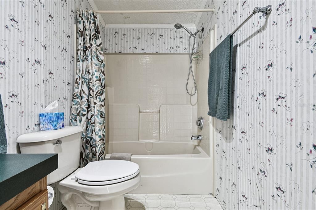 En Venta: $315,000 (4 camas, 2 baños, 1620 Pies cuadrados)