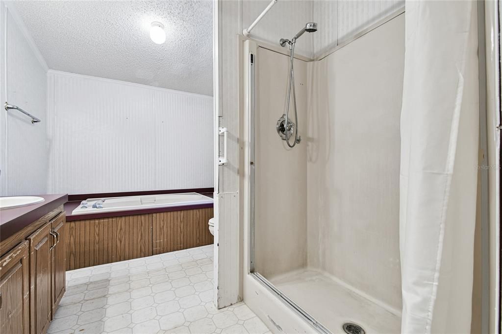 En Venta: $315,000 (4 camas, 2 baños, 1620 Pies cuadrados)