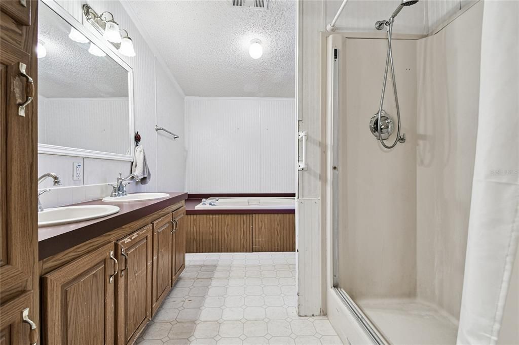 En Venta: $315,000 (4 camas, 2 baños, 1620 Pies cuadrados)