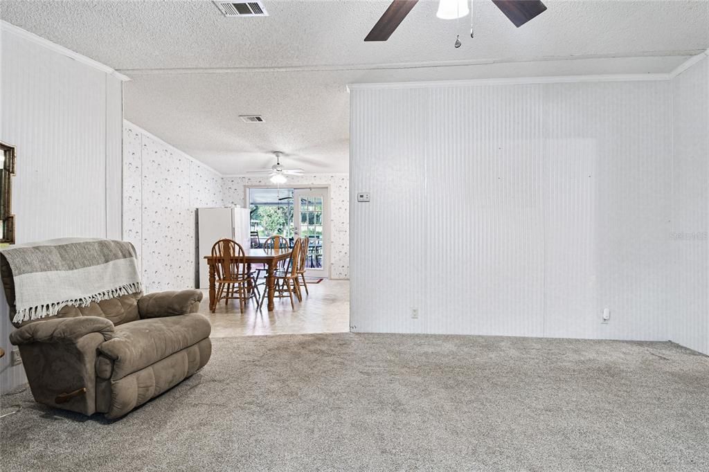 En Venta: $315,000 (4 camas, 2 baños, 1620 Pies cuadrados)