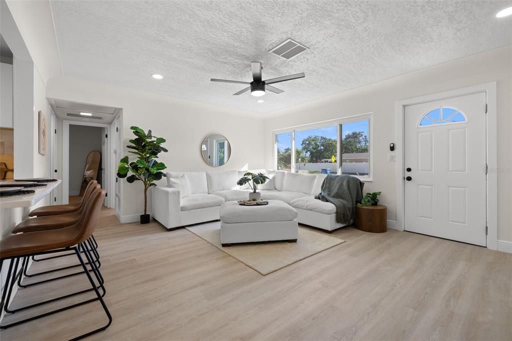 For Sale: $524,700 (3 beds, 3 baths, 1719 Square Feet)