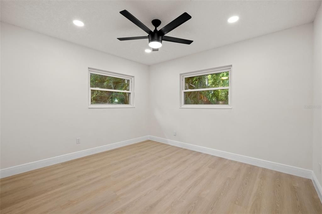 For Sale: $524,700 (3 beds, 3 baths, 1719 Square Feet)